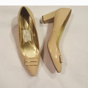 Never Worn Andrew Geller Nude Metall Accent High Heels